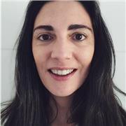 Profesora de idiomas imparte clases de inglés a primaria, secundaria y bachillerato. Tambien ayudo en la preparación de exámenes oficiales ( hasta nivel C1) Clases tanto presenciales como online